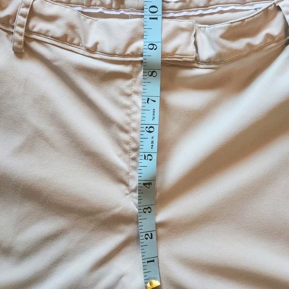 Lady Hagen golf shorts Size 14 Color light khaki - Picture 3 of 13